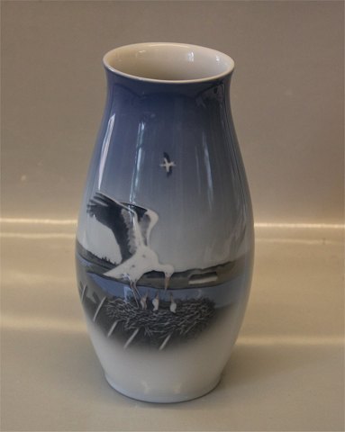 B&G Porcelain B&G 1302-6250 Vase with storch 21,5 cm