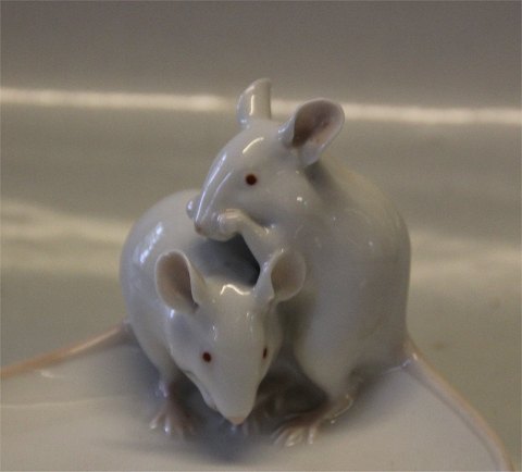B&G Figurine B&G 1562 Mice - pair on dish 8 x 14 cm, DJ
