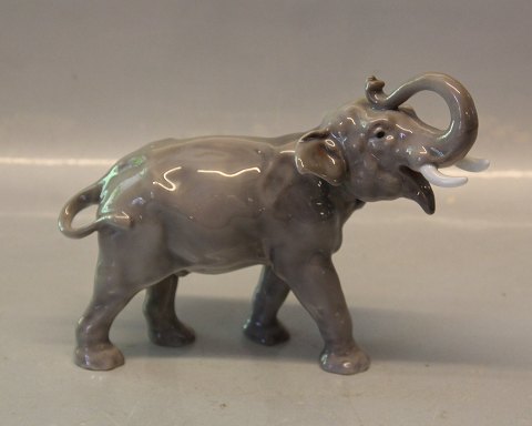 Rare B&G Figurine B&G 1806 Elephant 14 x18 cm