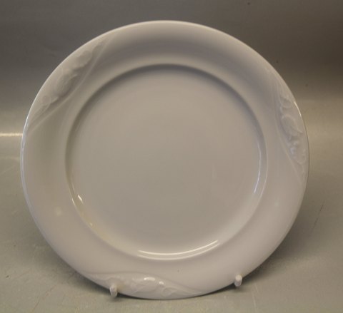 622 Luncheon plate 22 cm  White  Magnolia  622 Luncheon plate 22 cm