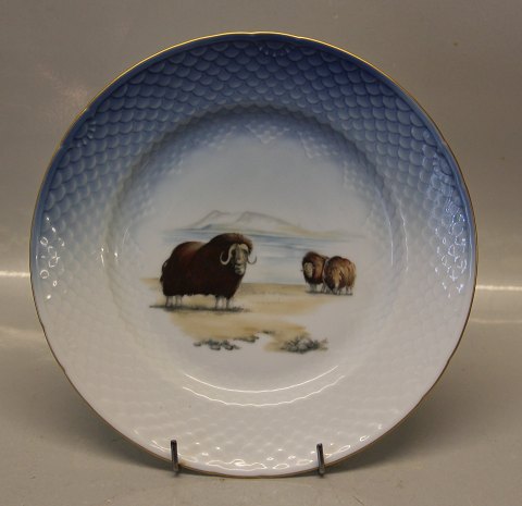025-325 dinner plates Greenland B&G Porcelain
 Kalaallit Nunaanni pingortitaq  - Greenlandic Scenery Collection