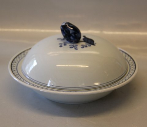 Trankebar Aluminia Faience New Tranquebar 1623-11 Vegetable bowl with lid, round 
21 cm
