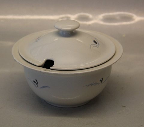 Rhondo B&G Porcelain 511 Lidded sauce bowl 13 x 17 cm
