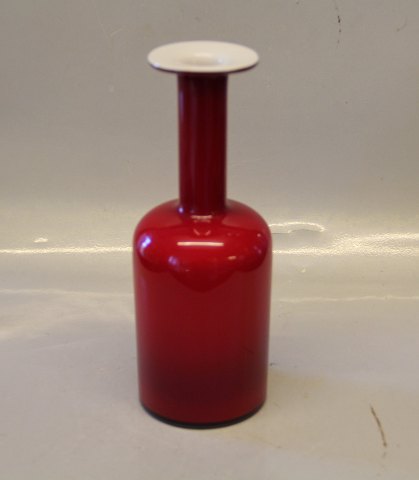 Red Vase ca 26 cm Design White Opaline glass inside Otto Brauer Kastrup / 
Holmegaard