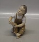 B&G figur
 B&G 2275 Dreng med sko 14 cm "Hjælp mig mor!" brun