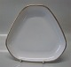 040 Triangular dish 25 cm (354) B&G Minuet White form, saw tooth gold rim, form 
601