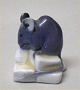 Kongelig Dansk 0062 Kgl.  Lille grå mus på base 3,5 x 3 cm
