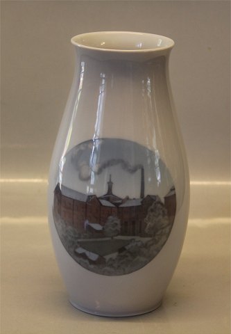 B&G Porcelain B&G 249-1881 Brewery Vase "Urban Aalborg" 21 cm
