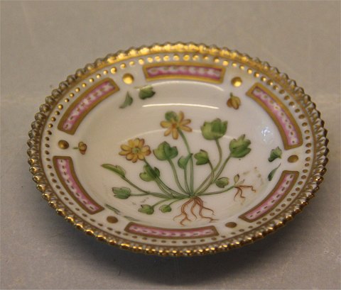 Flora Danica Danish Porcelain 20-3501 Individual Butter Plate/ Caviar dish (New 
Item Number: 332). Size: 3" / 7.5 cm
