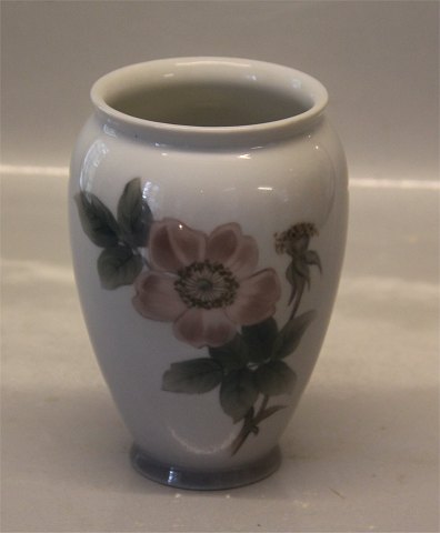 B&G Porcelain B&G 8615-365 Vase 14 cm with flower