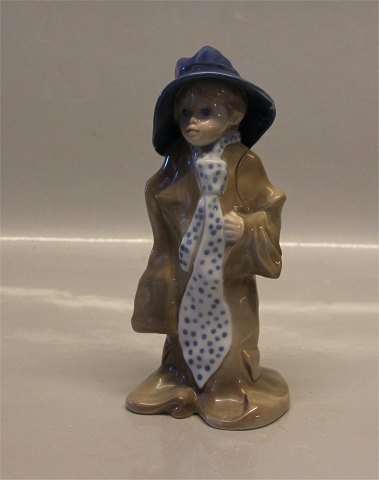 B&G Figurine B&G 2544 Boy - dressed up 20 cm (RC #544) The make-believe world of 
Children