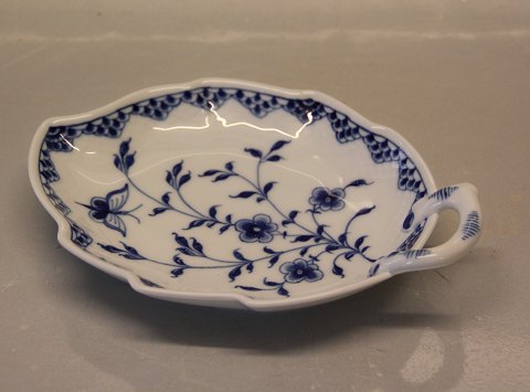 Dickens B&G Blue Fluted with butterfly with half laces 198 Seashell dish, 
(small) 19.5 cm (356)

