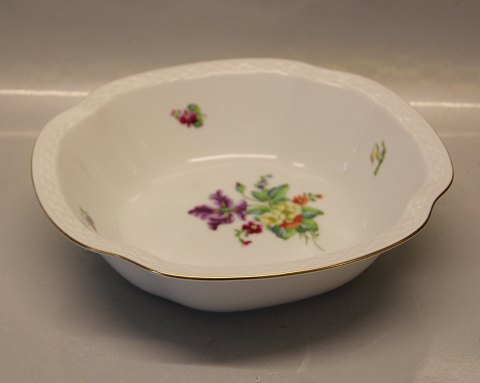B&G Saxon Flower white porcelain 043 Large vegetable bowl 8-sided 25.5 x 8 cm
