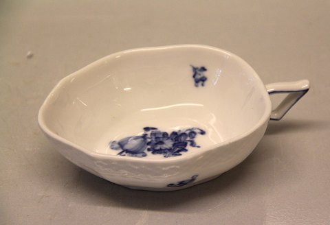Danish Porcelain Blue Flower braided Tableware 8006-10 Accent dish with handle 
(Large) 15 x 10 cm
