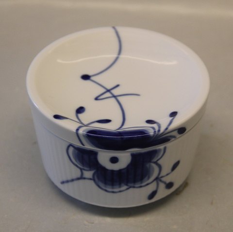 Blue Fluted MEGA Danish Porcelain 164-163-1  Bowl with lid 6 x 9.5 cm 20 cl 
(1024772) blue