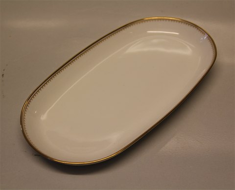 096 Bakke til sukker fløde 25.5 x 14 cm B&G Menuet: Hvidt porcelæn, takket 
guldkant, hvid, form 601 Bing & Grøndahl 
