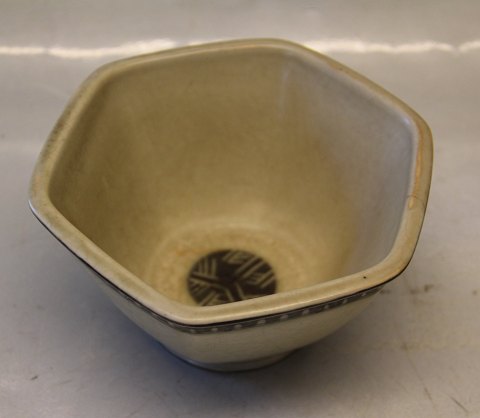 161-78 Kgl. Sekskantet krakkeleret skål 8 x 14.5 cm Mat Aluminia Porcelain