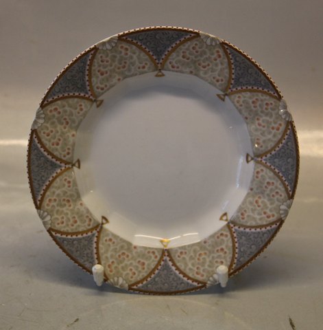 Grey Fairy tale 617 Cake plate, flat 17 cm / 6 3/4" (8518)
 Royal Copenhagen
