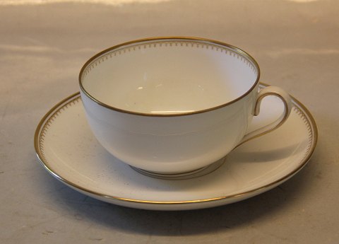 108 Tea cup  (9.8 x 5 cm) 1,5 dl  and saucer 15.5 cm (473) B&G Menuet