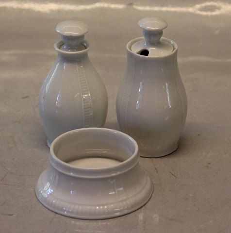 B&G Porcelain Various items form 507