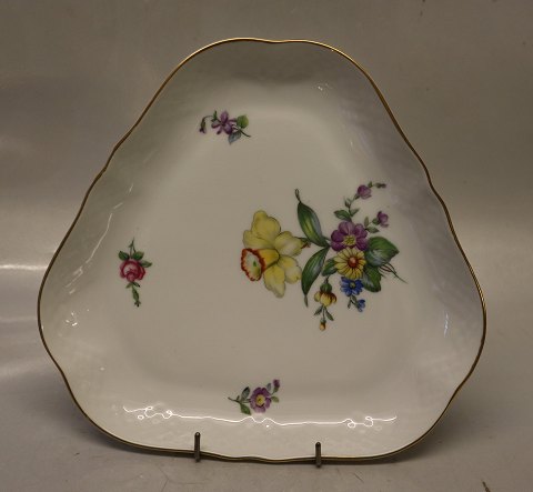 B&G040 Triangular dish 25 cm  Saxon Flower white porcelain