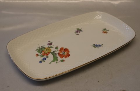 096 Tray, oblong 27 x 15 cm B&G Saxon Flower Creme porcelain
