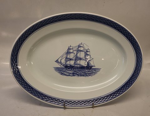 0928-46 Platter, oval 23 x 32 cm Aluminia Faience Tranquebar Navy # 46
