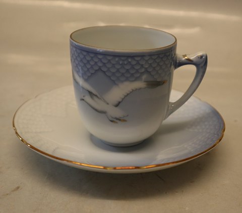 106 High! 6.1 cm Espresso cup  0.75 dl (061) cup and saucer 12 cm B&G Seagull 
Porcelain with gold
