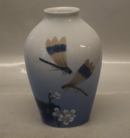 261-5239 Vase with dragonflies 17.5 cm 
 B&G Porcelain
