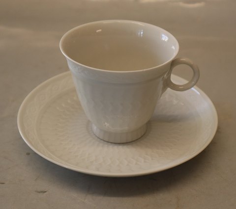 11538 Coffee cup 6.3 cm high (diameter 7.5  cm)  and saucer  13.5 cm Royal 
Copenhagen White Fan Dinnerware