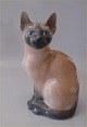 Royal Copenhagen figurine 3281 RC Siamese cat  Th. Madsen 19 cm