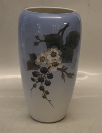 Blue flower braided cup / vase from Royal Copenhagen. – L' ART COPENHAGEN